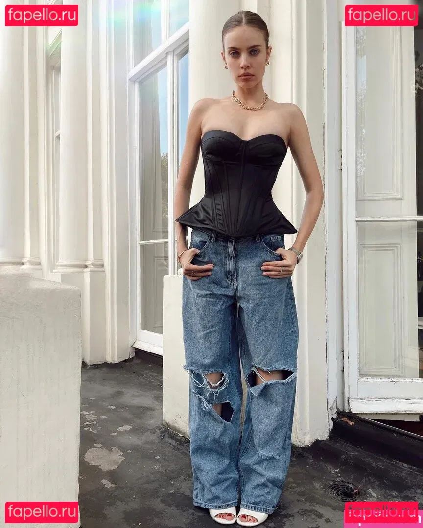 Xenia Tchoumitcheva Onlyfans Photo Gallery 