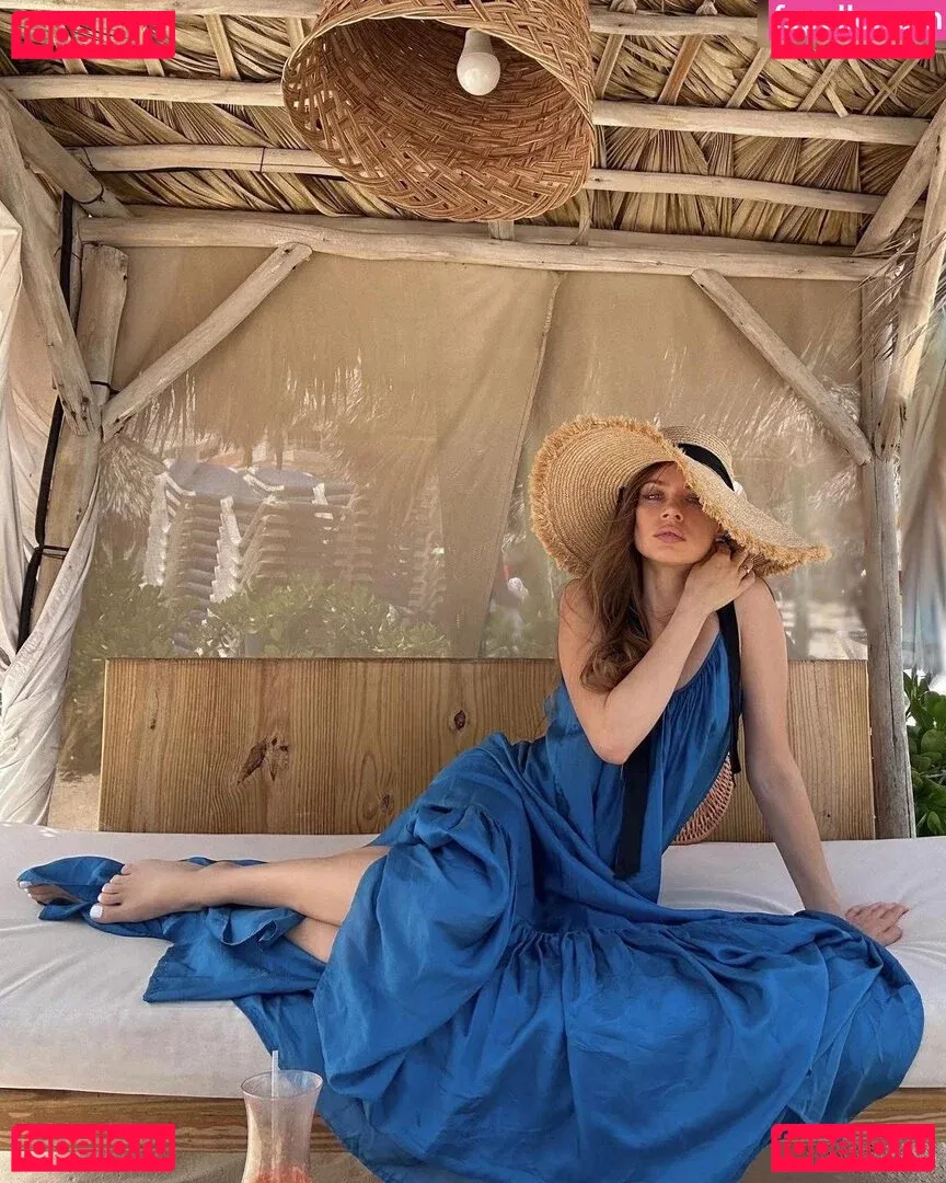 Xenia Tchoumitcheva Onlyfans Photo Gallery 