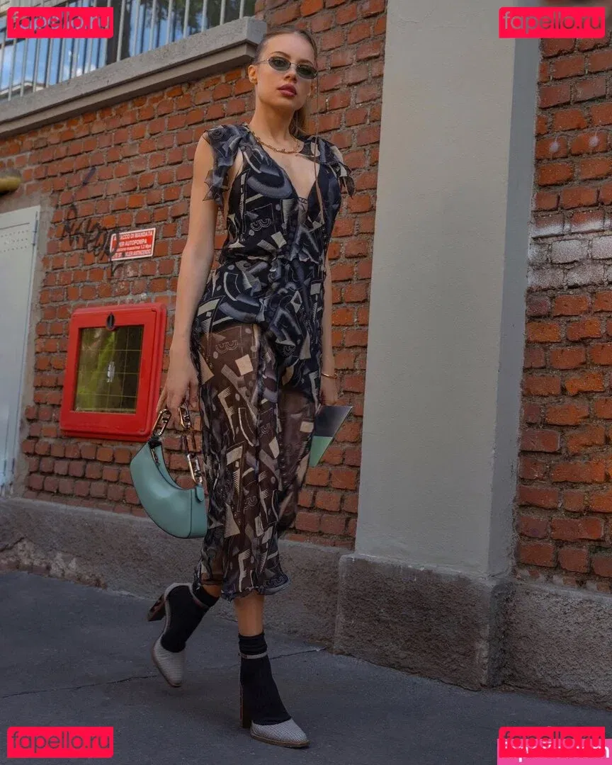 Xenia Tchoumitcheva Onlyfans Photo Gallery 