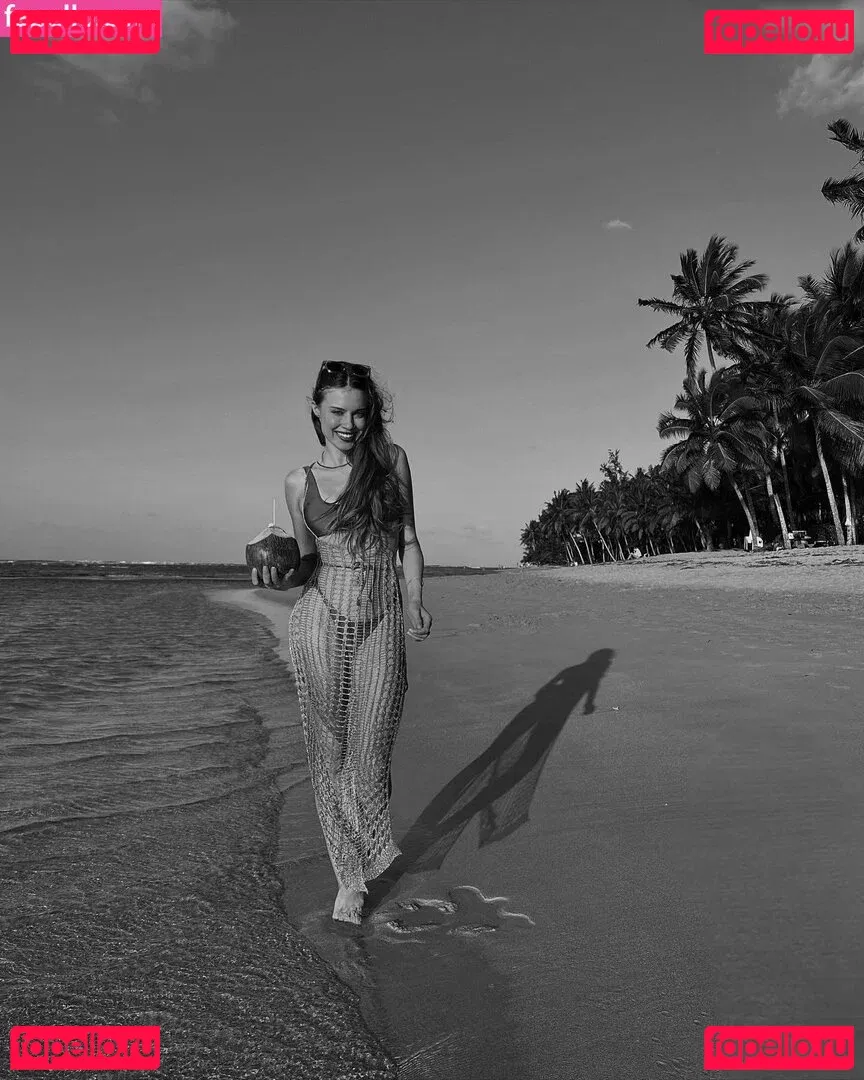 Xenia Tchoumitcheva Onlyfans Photo Gallery 