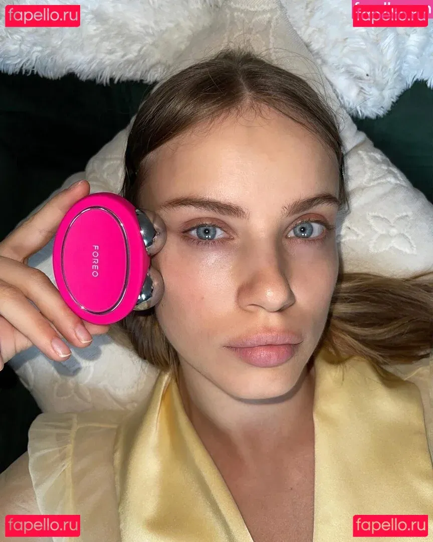 Xenia Tchoumitcheva Onlyfans Photo Gallery 