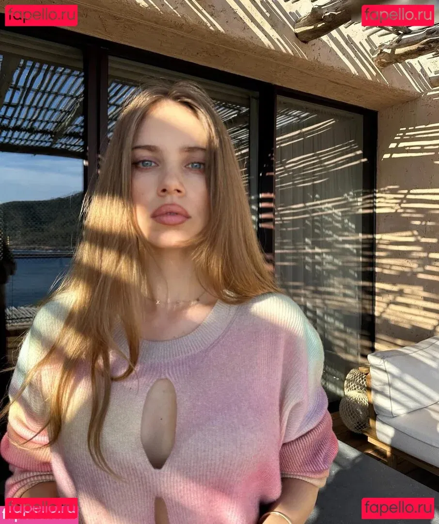 Xenia Tchoumitcheva Onlyfans Photo Gallery 