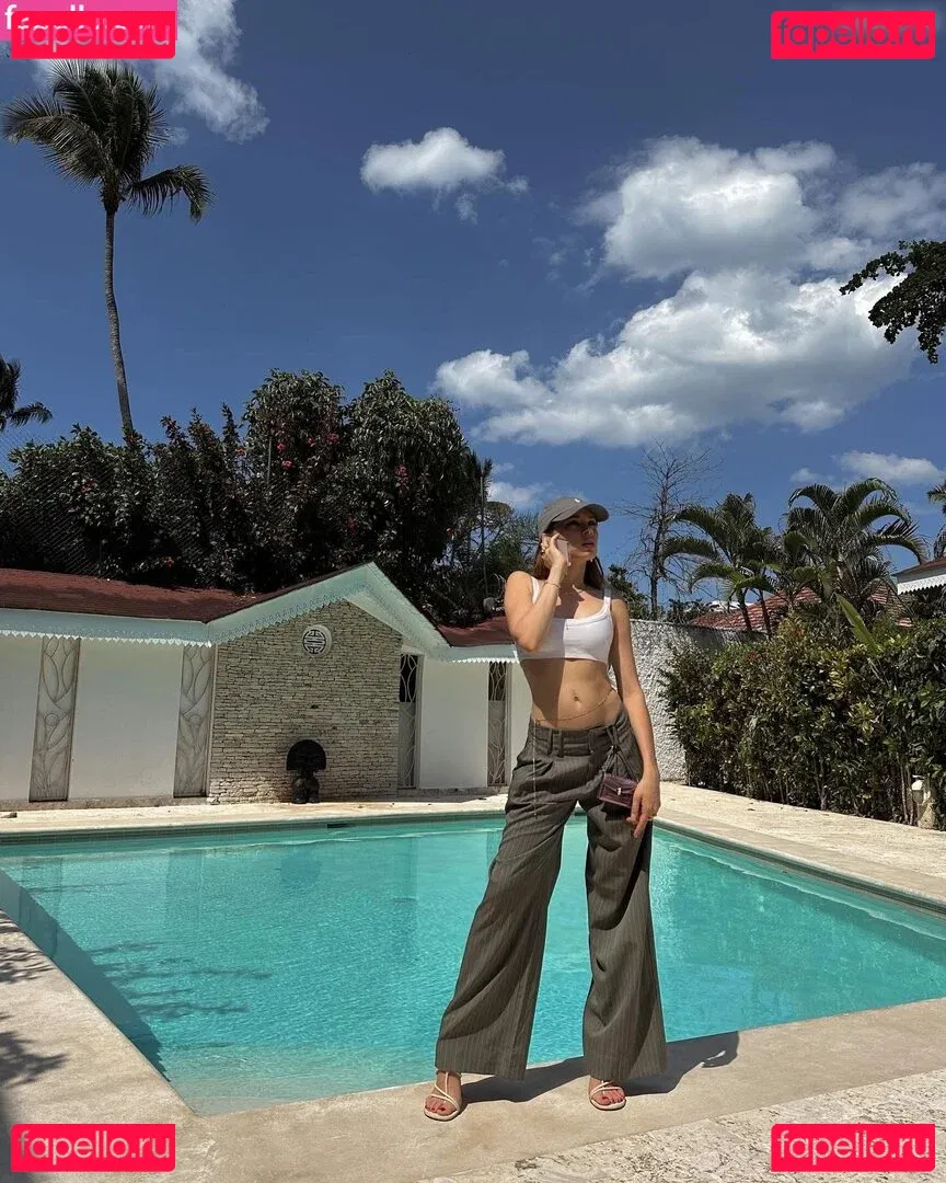 Xenia Tchoumitcheva Onlyfans Photo Gallery 