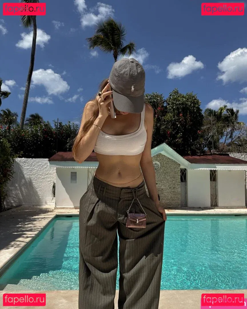 Xenia Tchoumitcheva Onlyfans Photo Gallery 