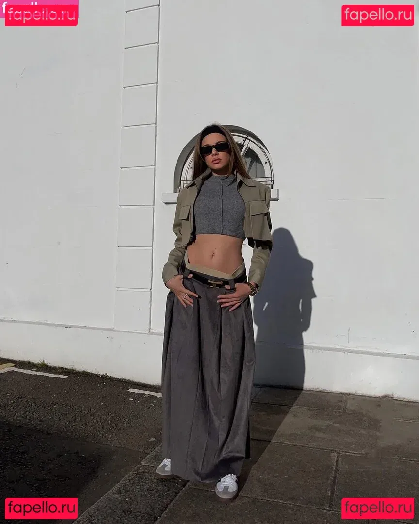 Xenia Tchoumitcheva Onlyfans Photo Gallery 