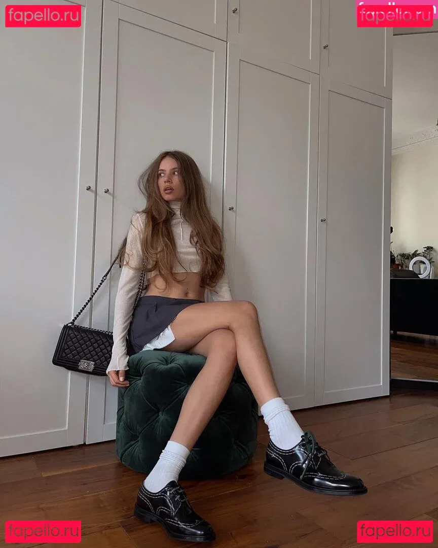 Xenia Tchoumitcheva Onlyfans Photo Gallery 