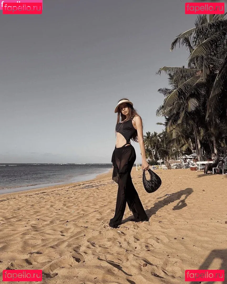 Xenia Tchoumitcheva Onlyfans Photo Gallery 