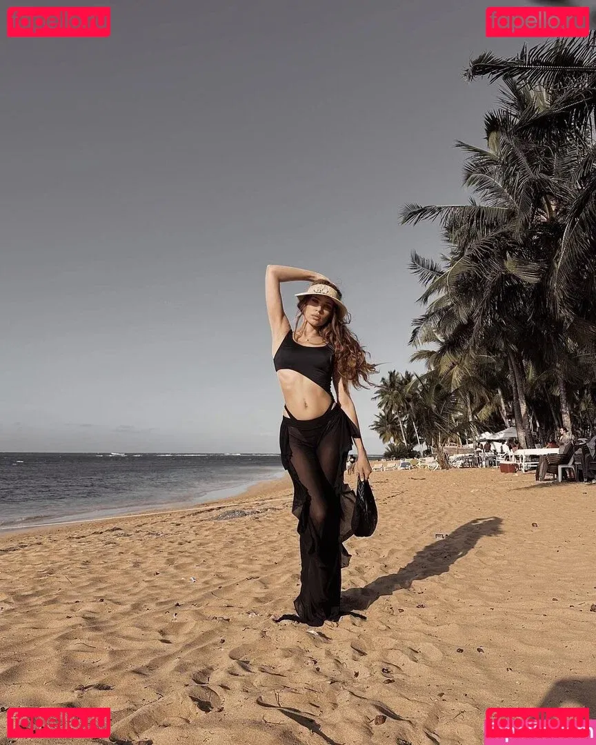 Xenia Tchoumitcheva Onlyfans Photo Gallery 