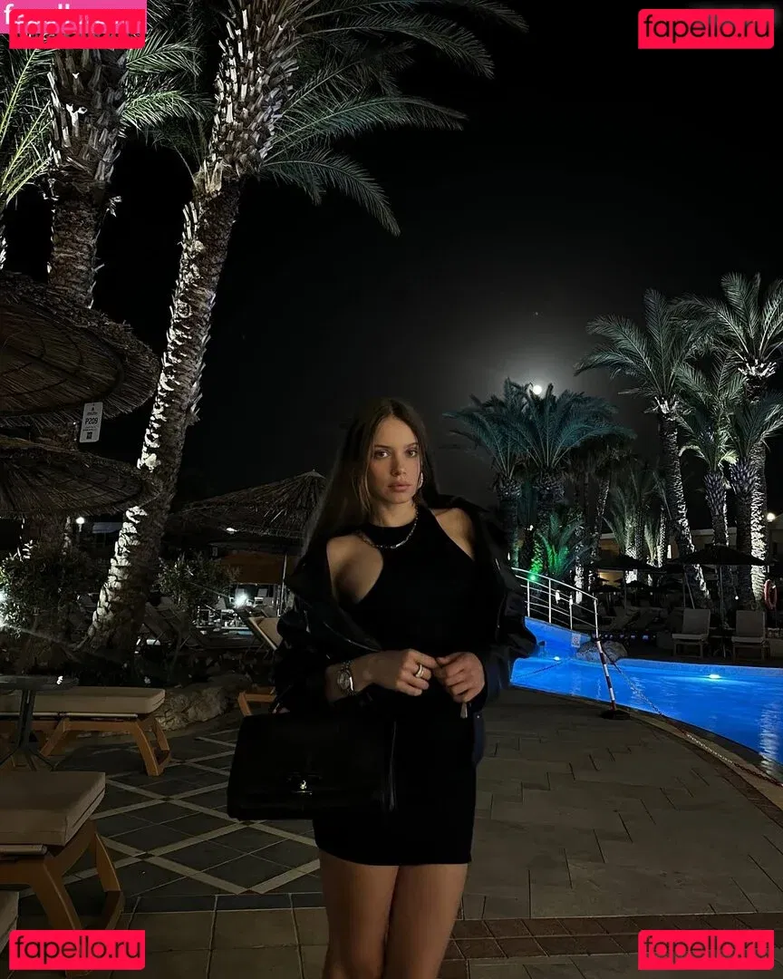 Xenia Tchoumitcheva Onlyfans Photo Gallery 