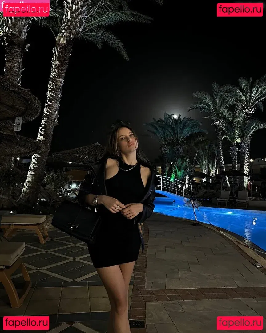 Xenia Tchoumitcheva Onlyfans Photo Gallery 