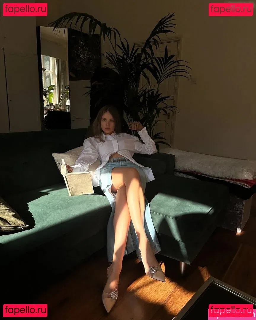 Xenia Tchoumitcheva Onlyfans Photo Gallery 