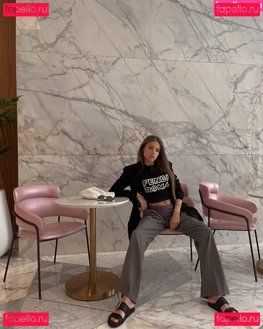 Xenia Tchoumitcheva Onlyfans Photo Gallery 