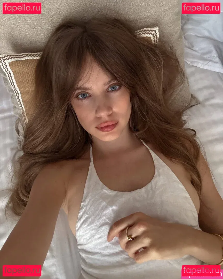 Xenia Tchoumitcheva Onlyfans Photo Gallery 