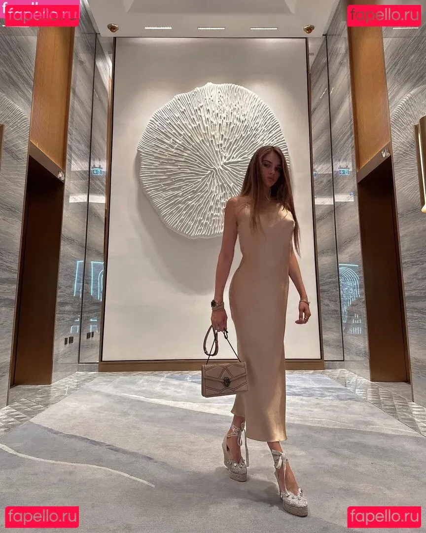 Xenia Tchoumitcheva Onlyfans Photo Gallery 