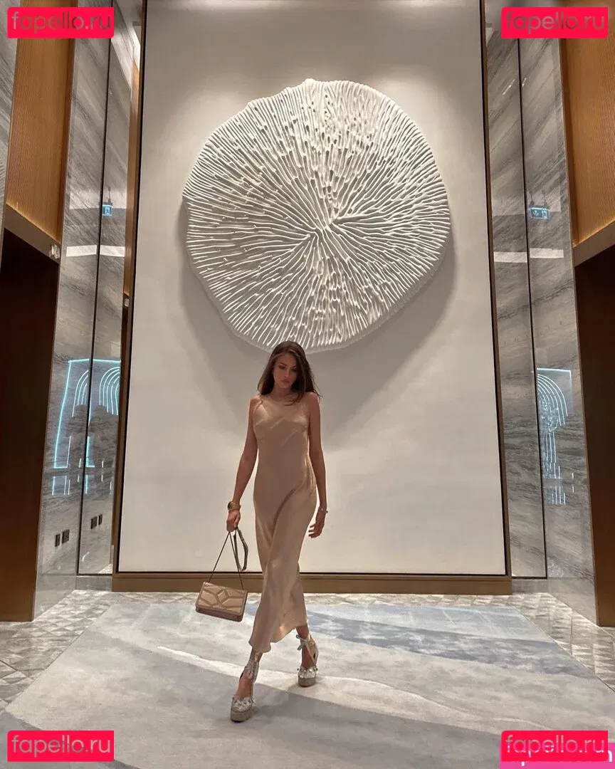 Xenia Tchoumitcheva Onlyfans Photo Gallery 