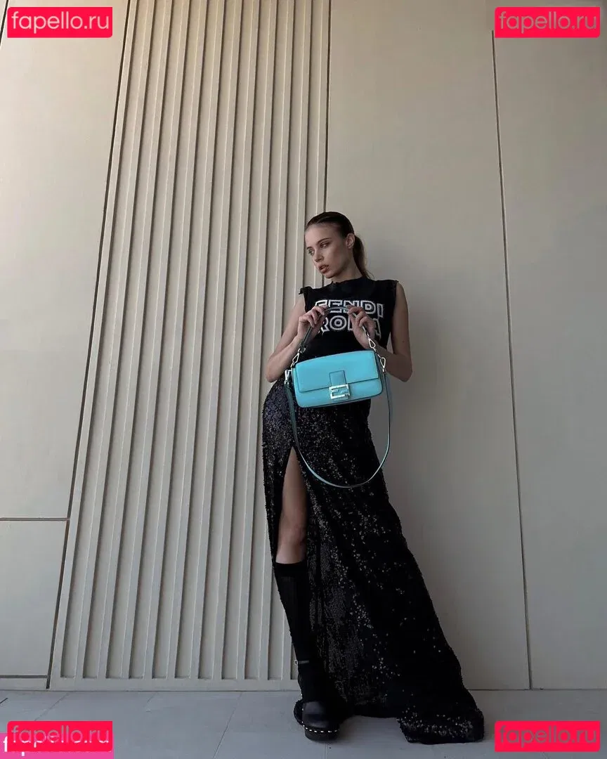 Xenia Tchoumitcheva Onlyfans Photo Gallery 