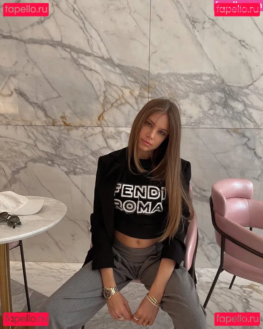 Xenia Tchoumitcheva Onlyfans Photo Gallery 