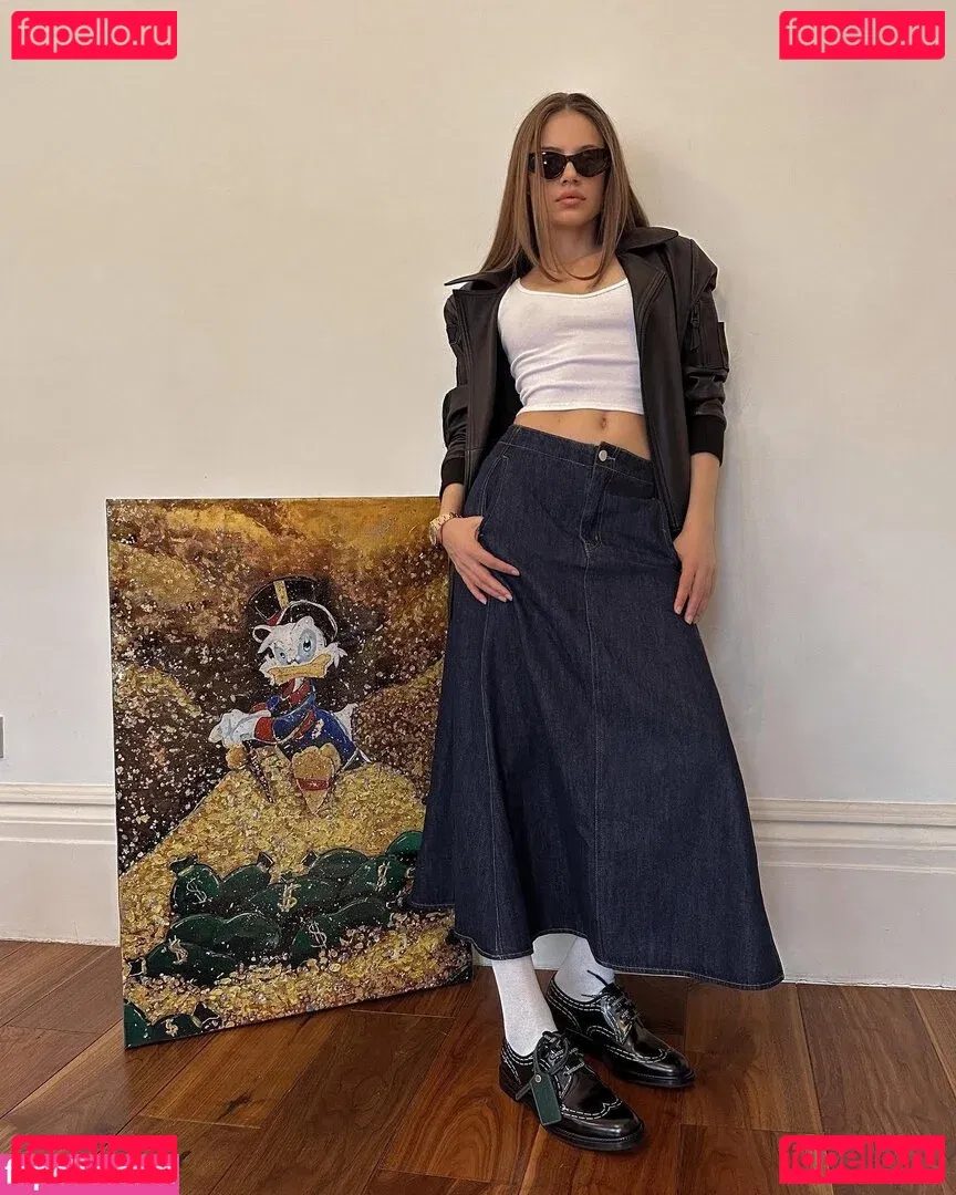 Xenia Tchoumitcheva Onlyfans Photo Gallery 