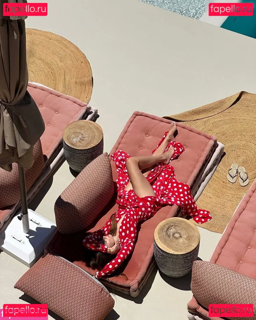 Xenia Tchoumitcheva Onlyfans Photo Gallery 