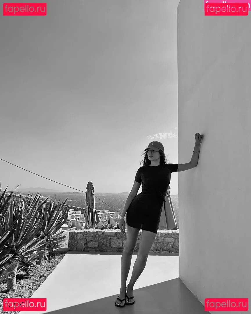 Xenia Tchoumitcheva Onlyfans Photo Gallery 