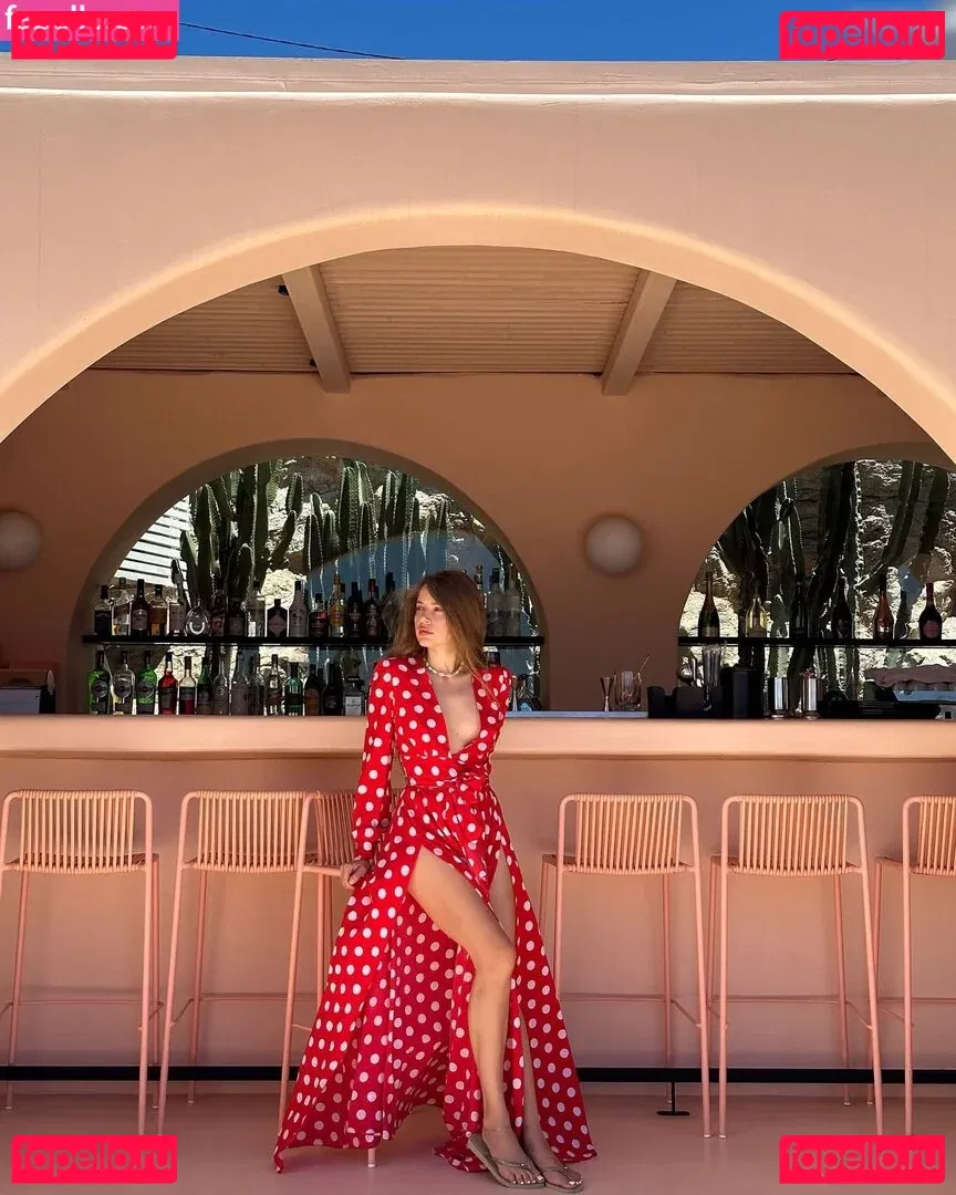 Xenia Tchoumitcheva Onlyfans Photo Gallery 