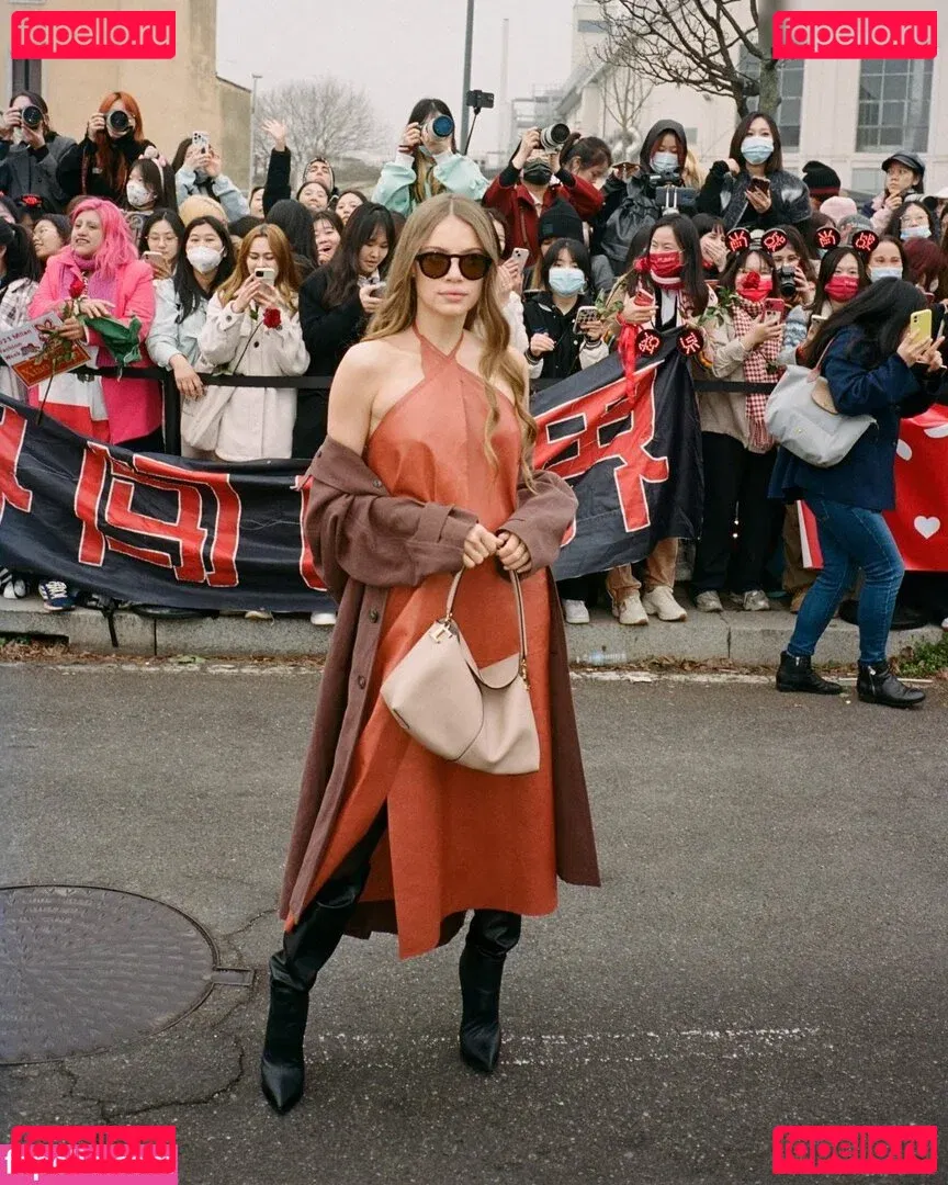 Xenia Tchoumitcheva Onlyfans Photo Gallery 