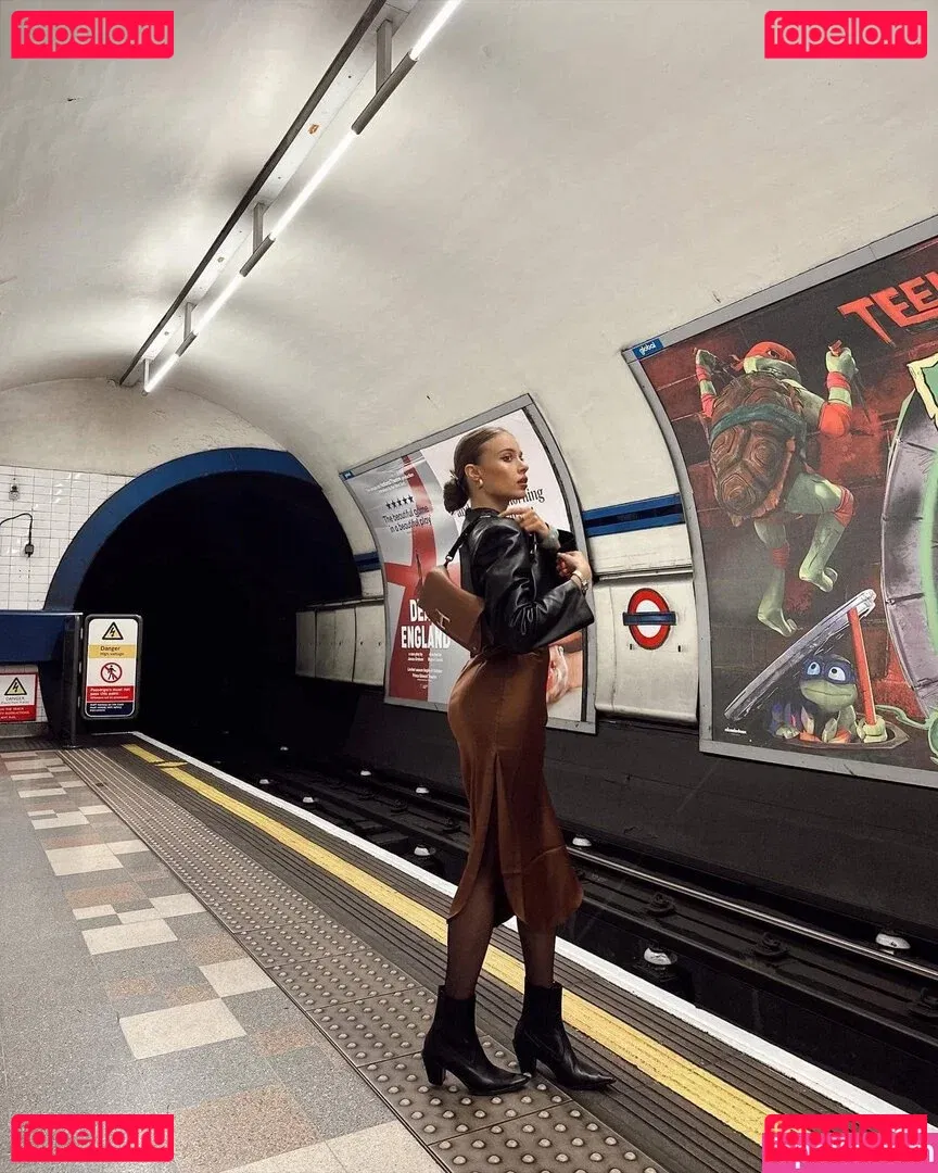 Xenia Tchoumitcheva Onlyfans Photo Gallery 