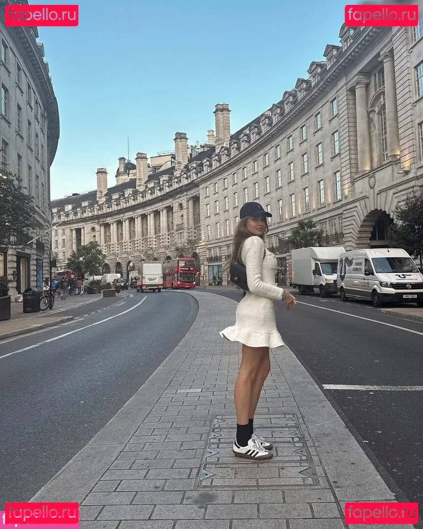 Xenia Tchoumitcheva Onlyfans Photo Gallery 