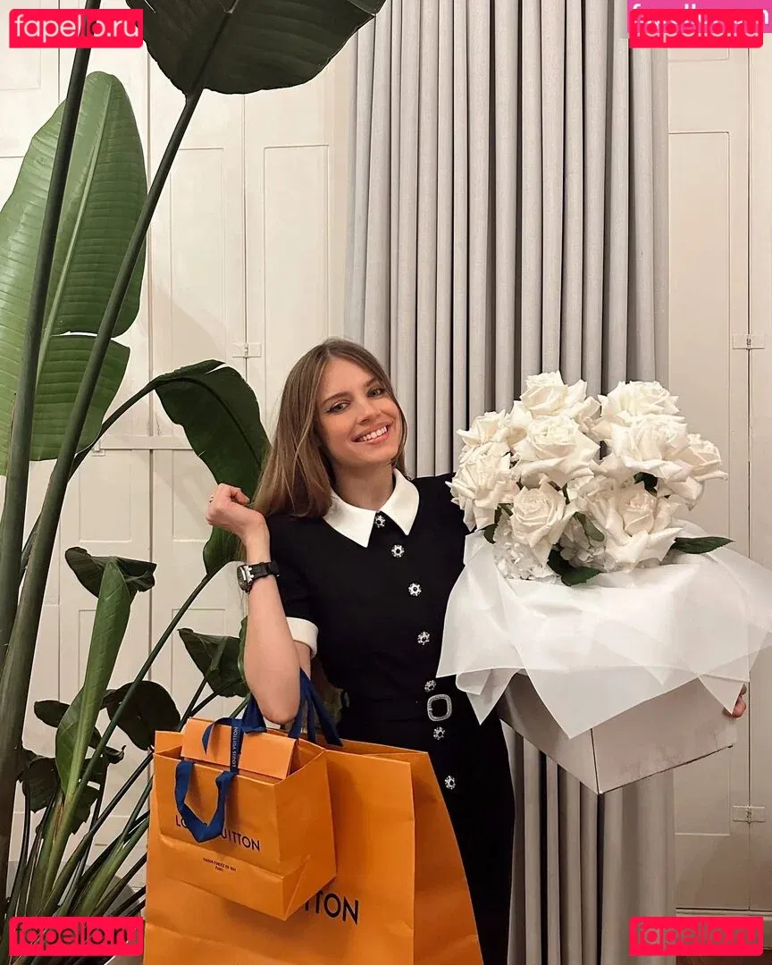 Xenia Tchoumitcheva Onlyfans Photo Gallery 