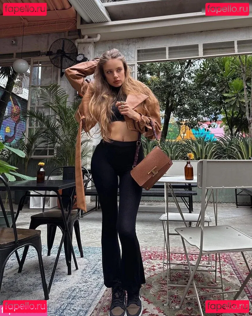 Xenia Tchoumitcheva Onlyfans Photo Gallery 