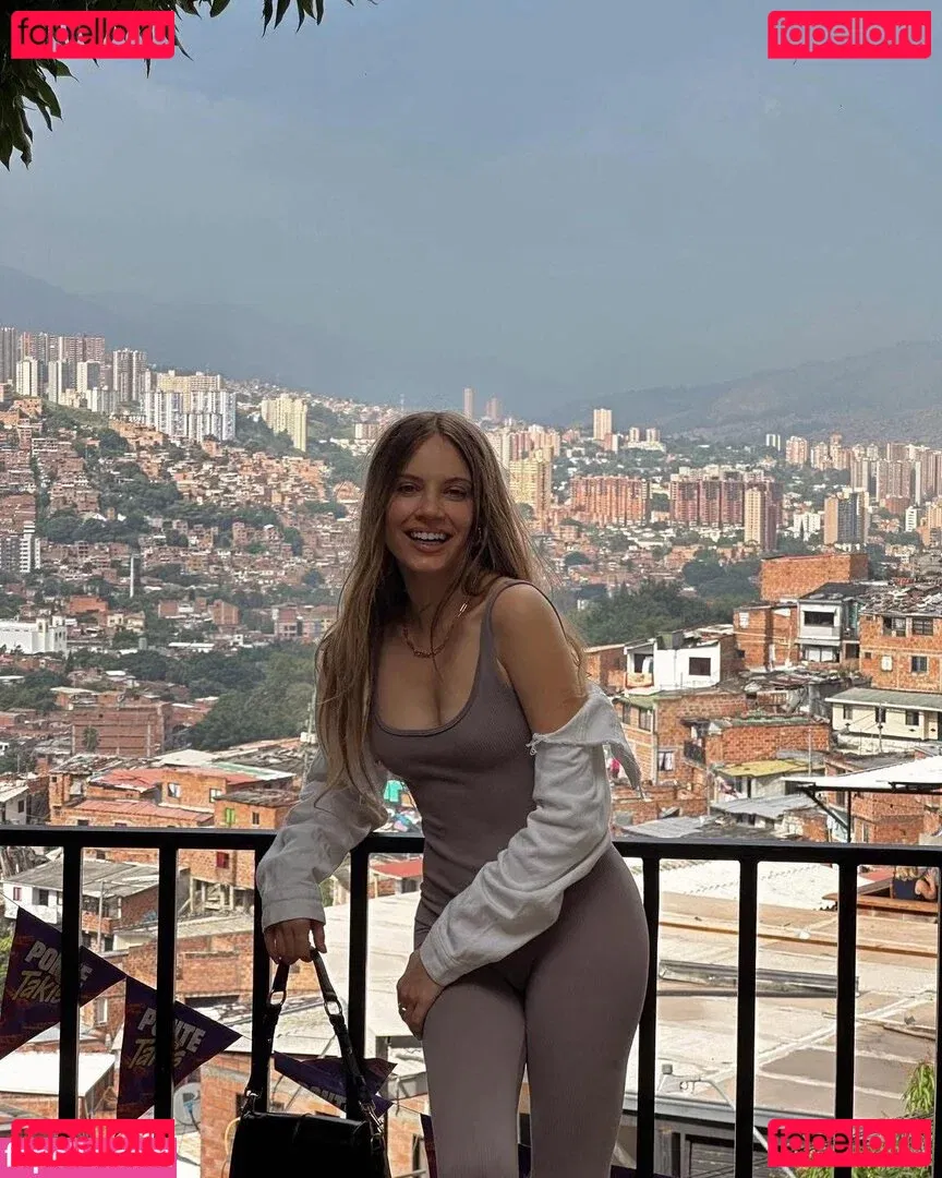 Xenia Tchoumitcheva Onlyfans Photo Gallery 