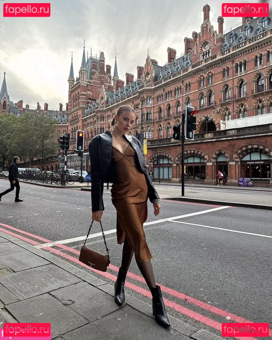 Xenia Tchoumitcheva Onlyfans Photo Gallery 