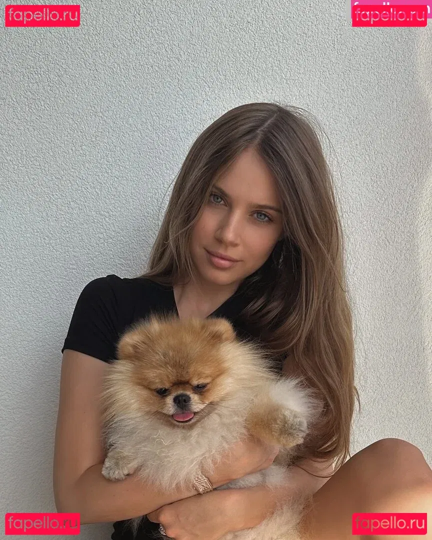 Xenia Tchoumitcheva Onlyfans Photo Gallery 