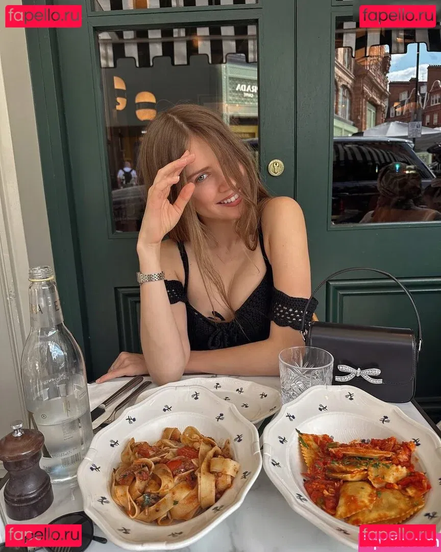 Xenia Tchoumitcheva Onlyfans Photo Gallery 