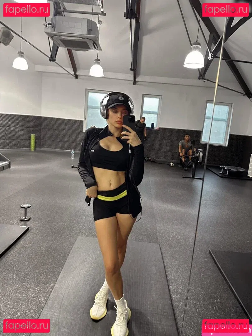 Xenia Tchoumitcheva Onlyfans Photo Gallery 