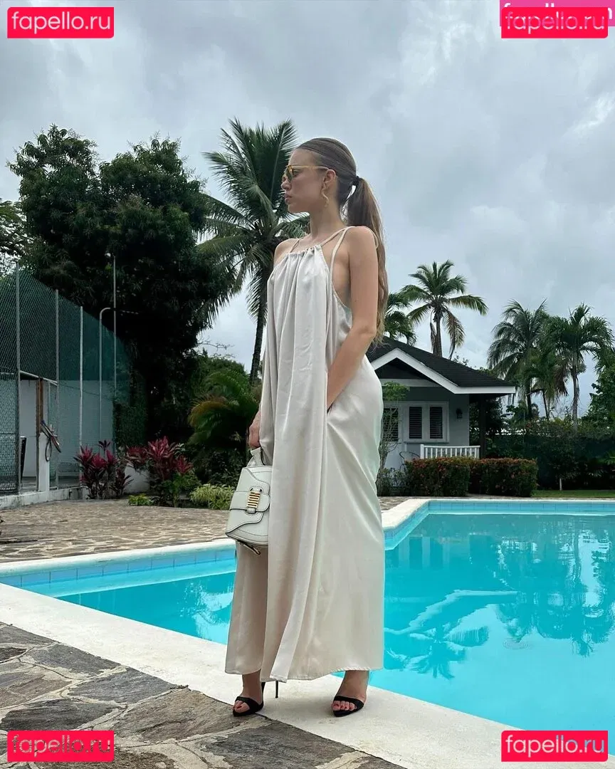 Xenia Tchoumitcheva Onlyfans Photo Gallery 