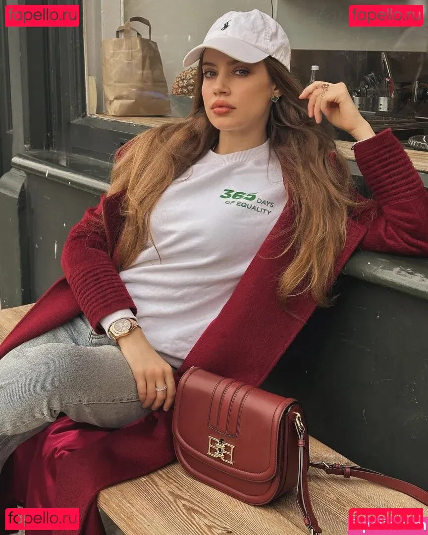 Xenia Tchoumitcheva Onlyfans Photo Gallery 