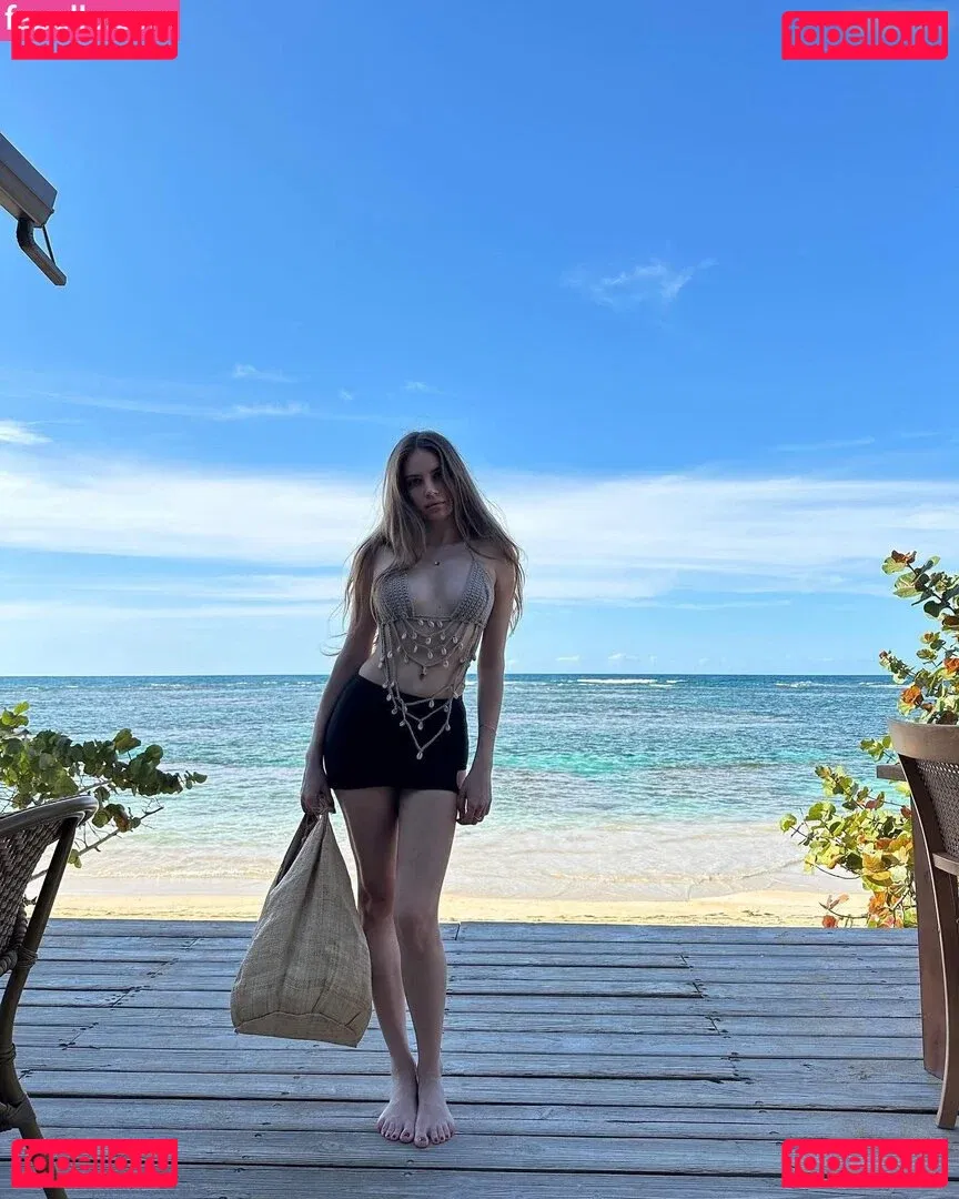 Xenia Tchoumitcheva Onlyfans Photo Gallery 