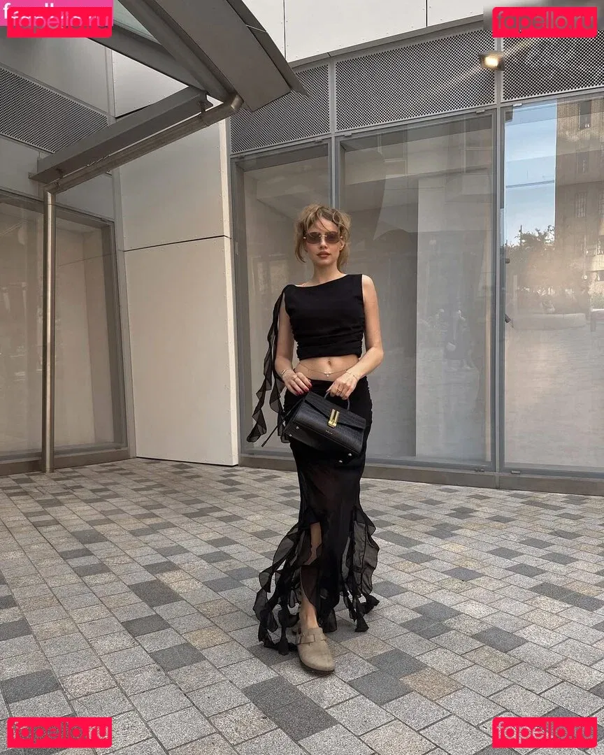 Xenia Tchoumitcheva Onlyfans Photo Gallery 