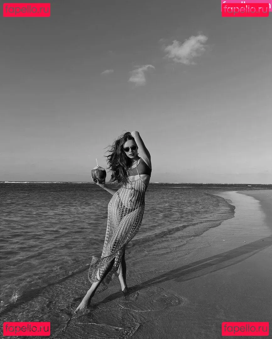 Xenia Tchoumitcheva Onlyfans Photo Gallery 