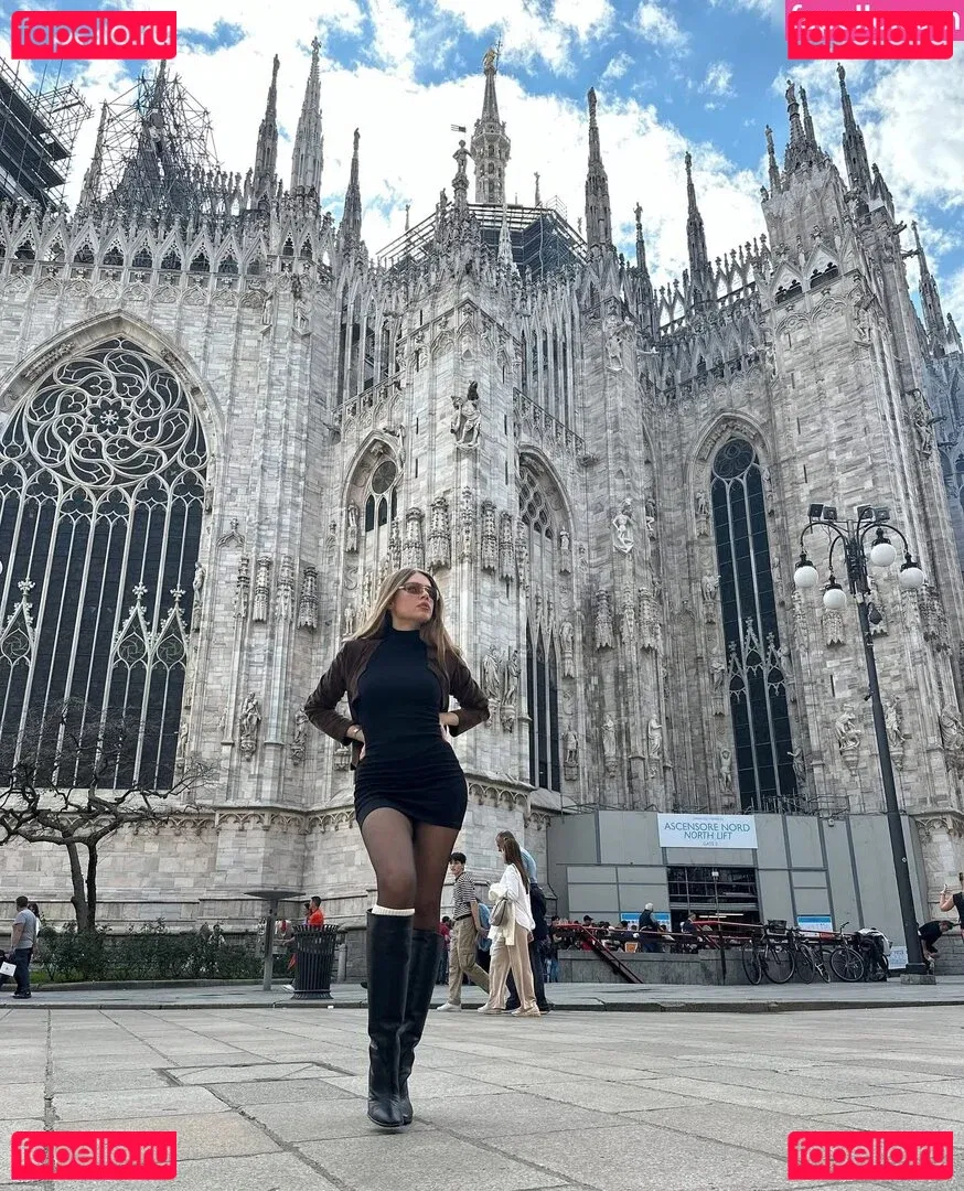 Xenia Tchoumitcheva Onlyfans Photo Gallery 