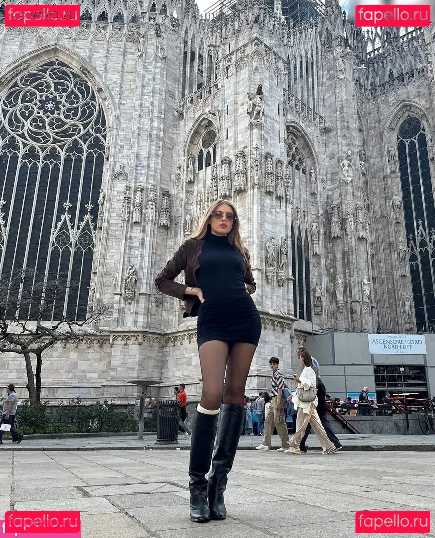 Xenia Tchoumitcheva Onlyfans Photo Gallery 