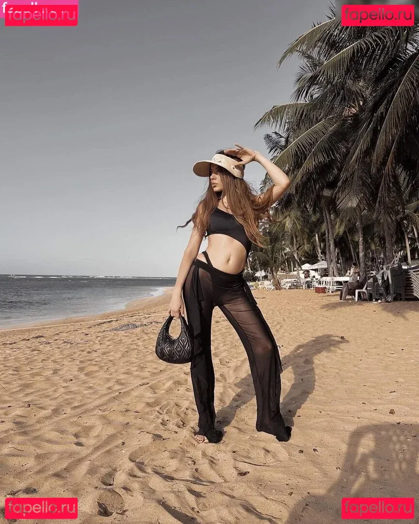 Xenia Tchoumitcheva Onlyfans Photo Gallery 