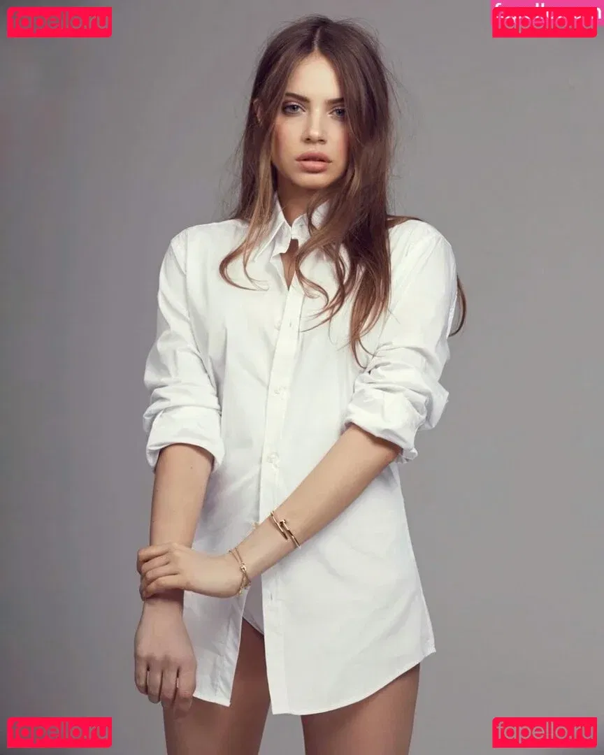 Xenia Tchoumitcheva Onlyfans Photo Gallery 