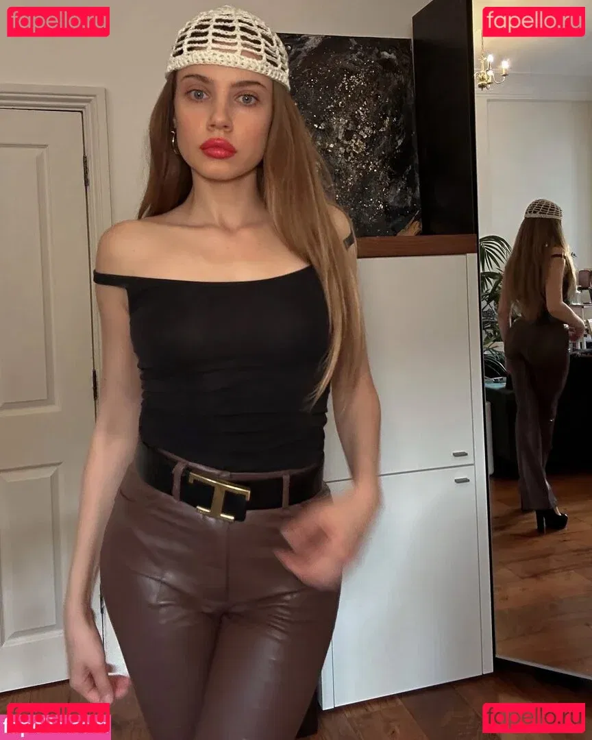 Xenia Tchoumitcheva Onlyfans Photo Gallery 