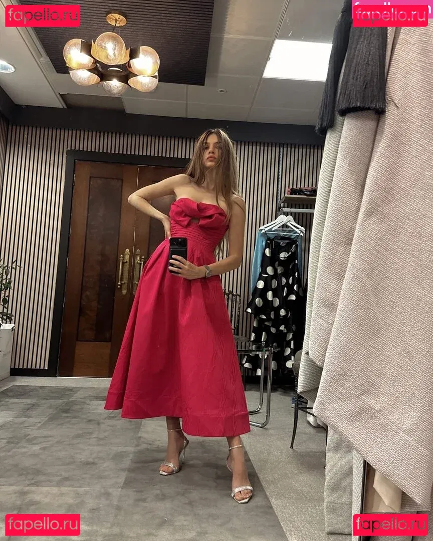 Xenia Tchoumitcheva Onlyfans Photo Gallery 