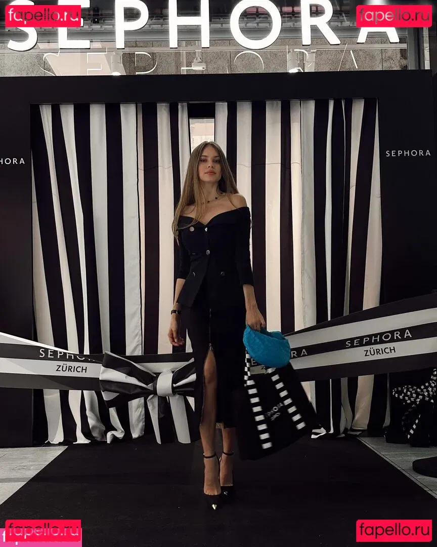 Xenia Tchoumitcheva Onlyfans Photo Gallery 