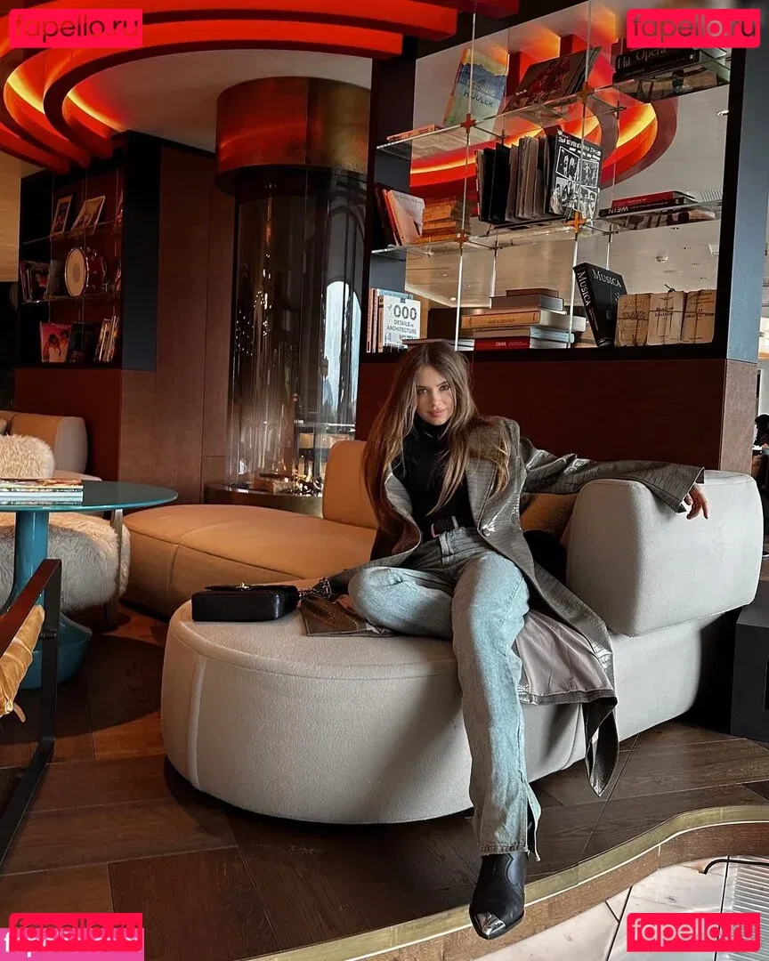 Xenia Tchoumitcheva Onlyfans Photo Gallery 