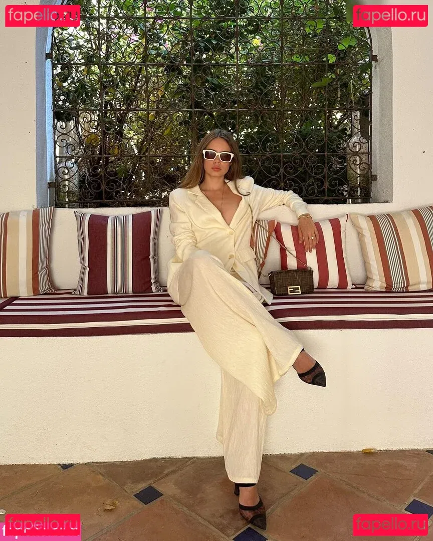 Xenia Tchoumitcheva Onlyfans Photo Gallery 