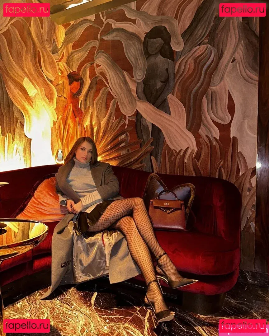 Xenia Tchoumitcheva Onlyfans Photo Gallery 